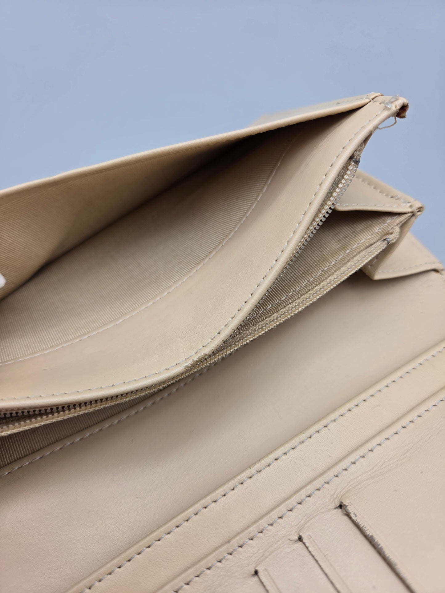 CHANEL Beige Quilted Leather Yen Wallet in Tan