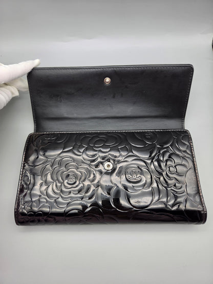 CHANEL Black Camellia Patent Leather Large Clutch Wallet