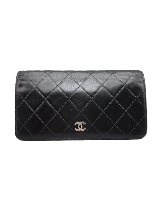CHANEL Lambskin Quilted Yen Wallet in Black