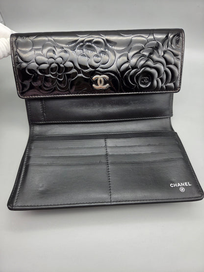 CHANEL Black Camellia Patent Leather Large Clutch Wallet