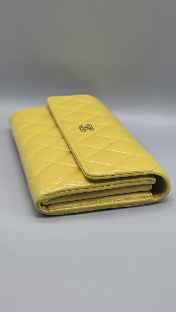 CHANEL Authentic Quilted Wallet/Clutch