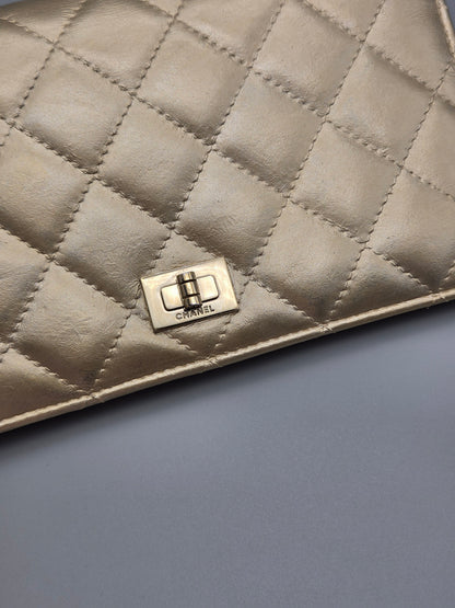 CHANEL Metallic Aged Calfskin Quilted 2.55 Reissue Yen Wallet