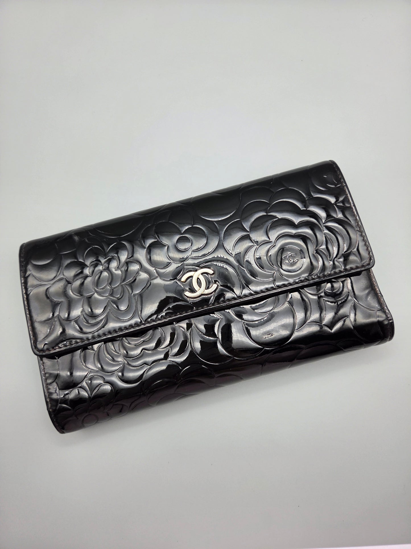 CHANEL Black Camellia Patent Leather Large Clutch Wallet