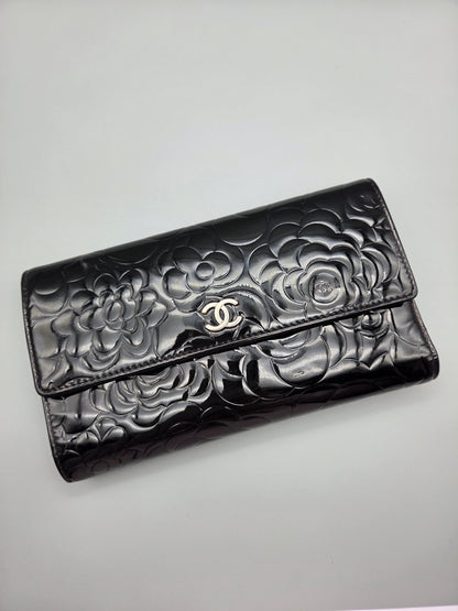 CHANEL Black Camellia Patent Leather Large Clutch Wallet
