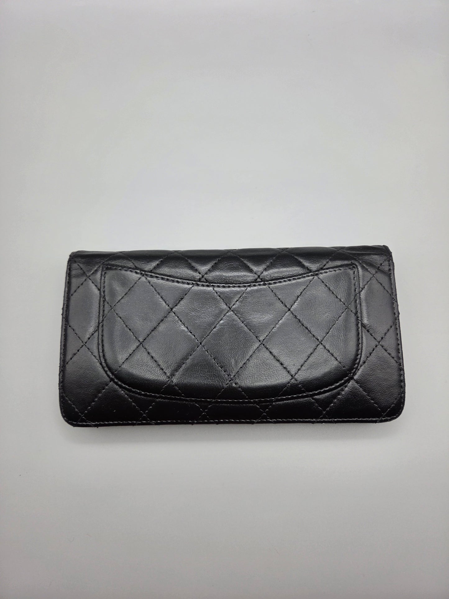 CHANEL Lambskin Quilted Yen Wallet in Black