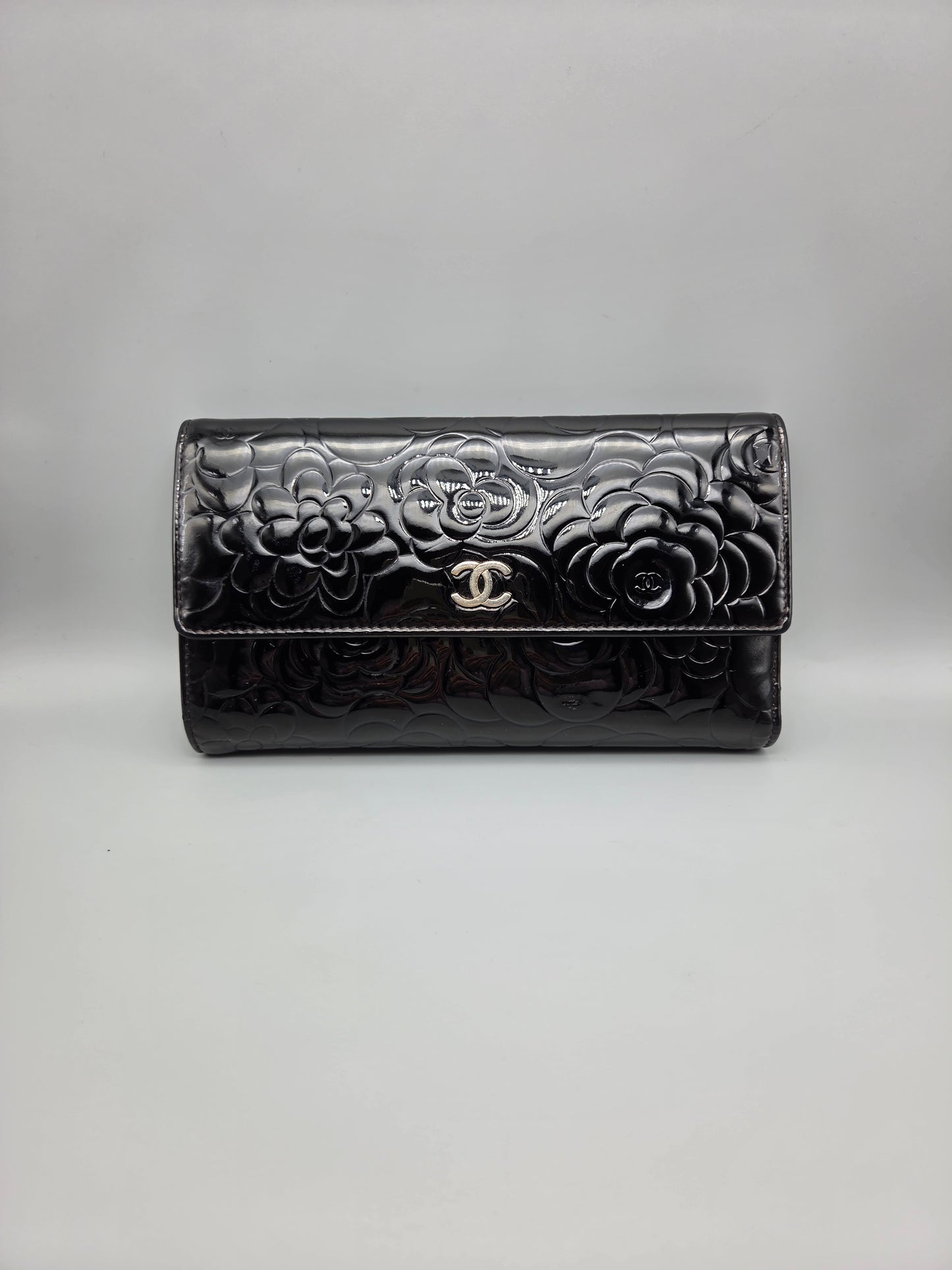 CHANEL Black Camellia Patent Leather Large Clutch Wallet
