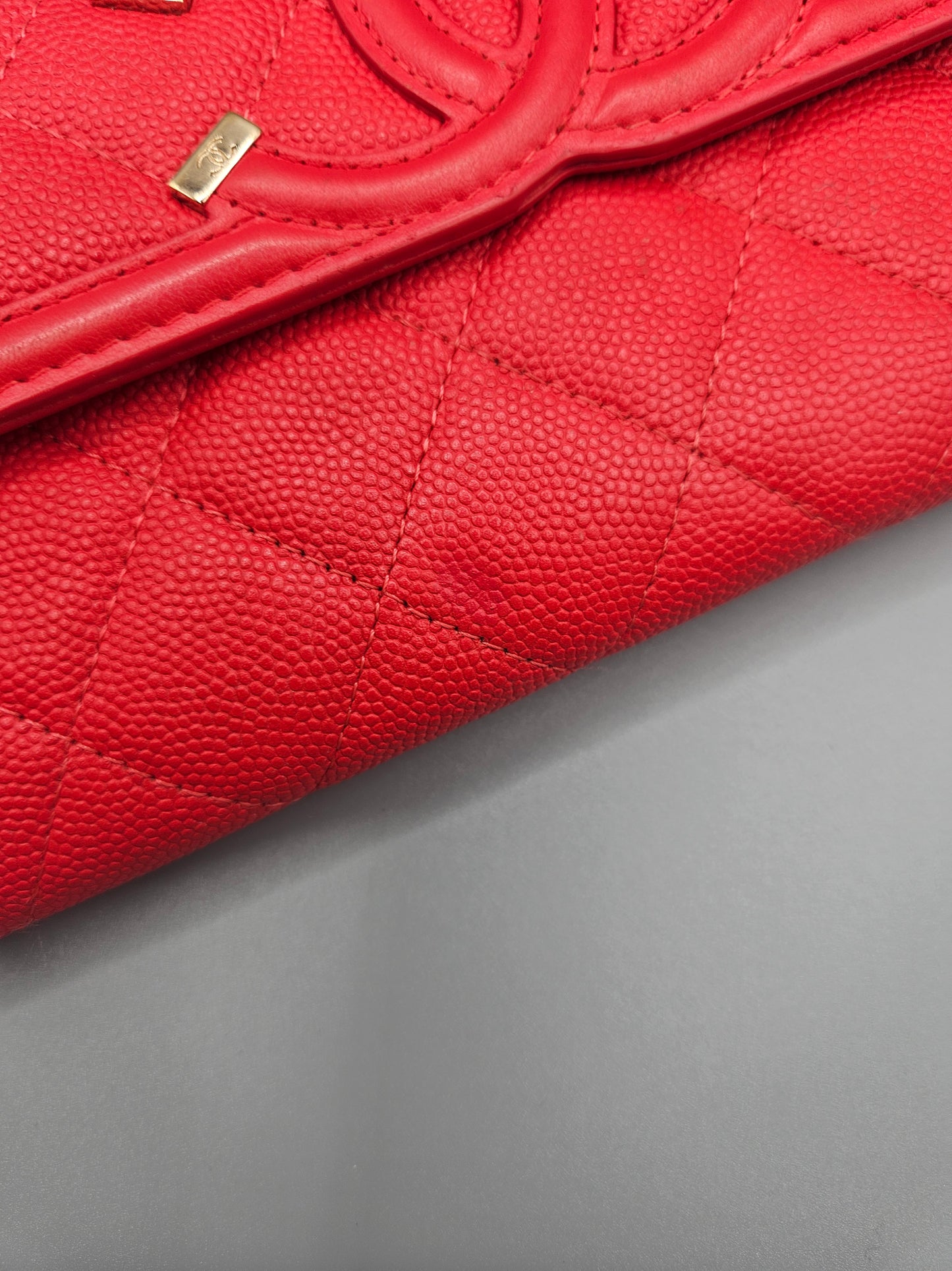 CHANEL Caviar Quilted Large Filigree Gusset Flap Wallet in Red