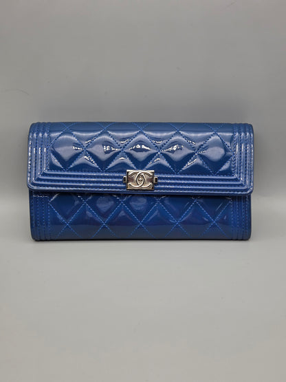 Patent Leather Boy Large Gusset Flap Wallet in Navy Blue