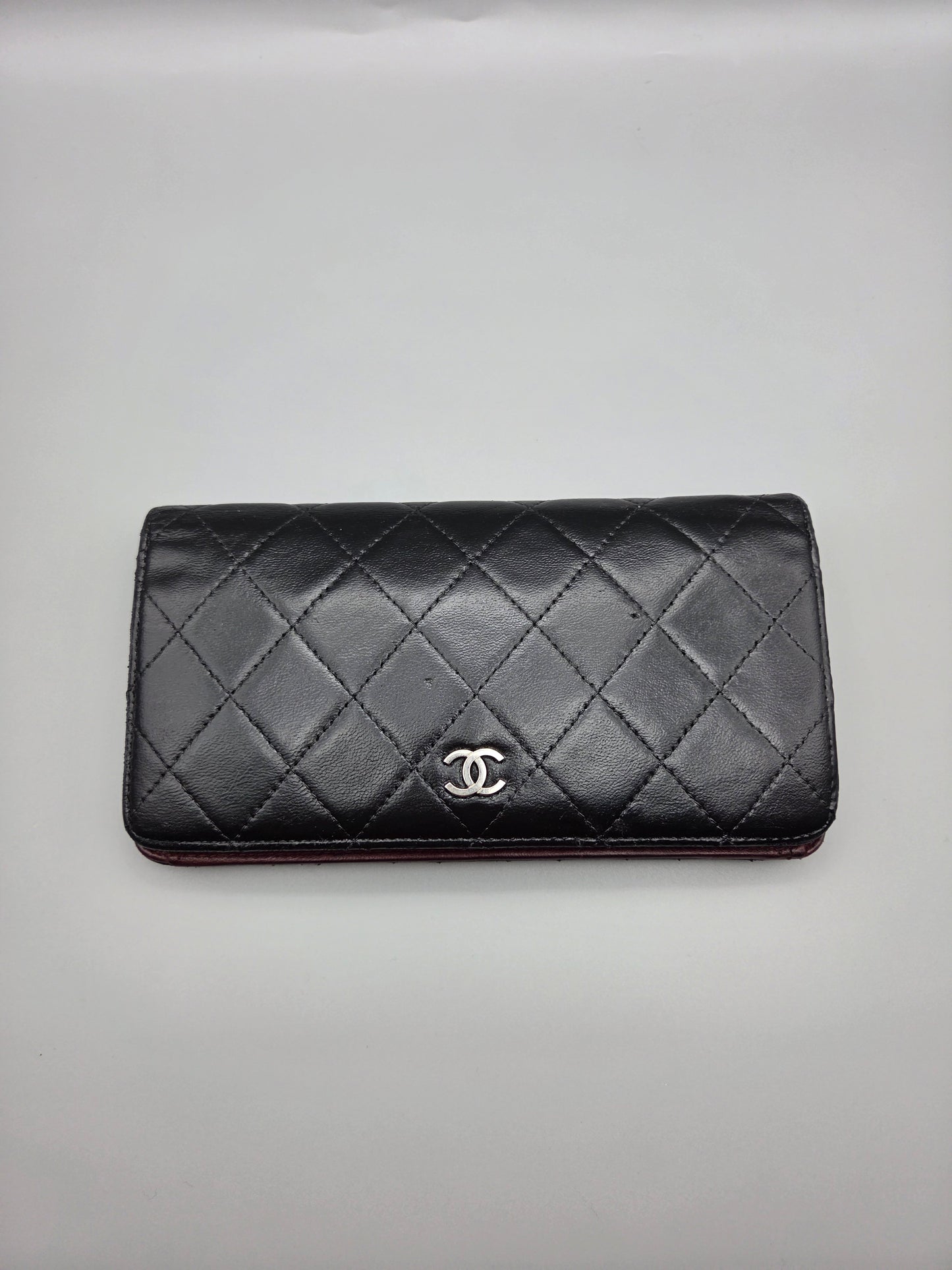CHANEL Lambskin Quilted Yen Wallet in Black