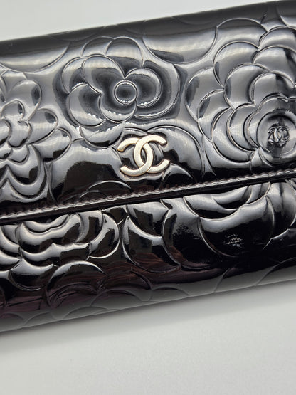 CHANEL Black Camellia Patent Leather Large Clutch Wallet