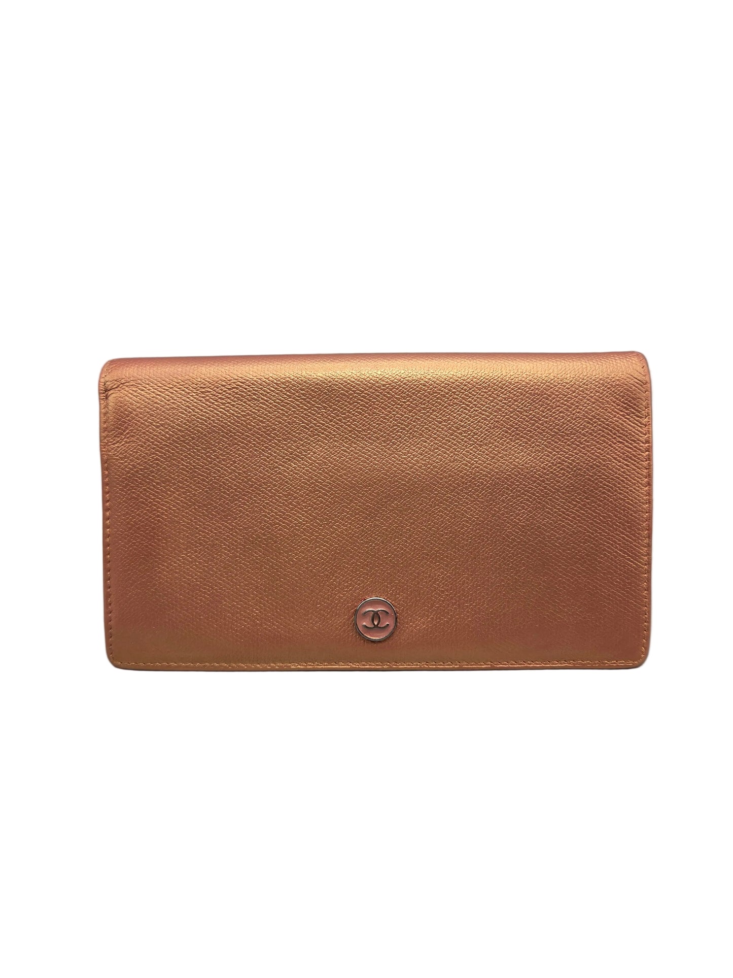 Grained Calfskin CC Button Yen Clutch Wallet in Rose Gold