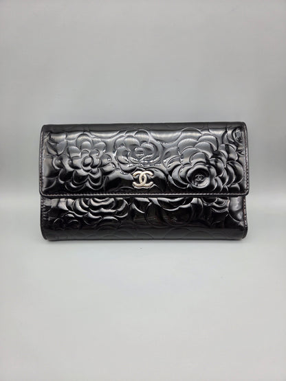 CHANEL Black Camellia Patent Leather Large Clutch Wallet