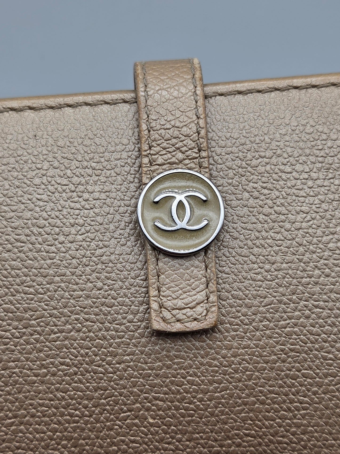 CHANEL Grained Calfskin CC Button Wallet