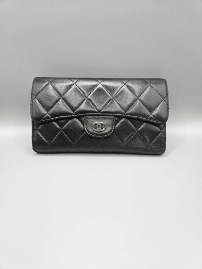 CHANEL Lambskin Quilted Large Flap Wallet in Black