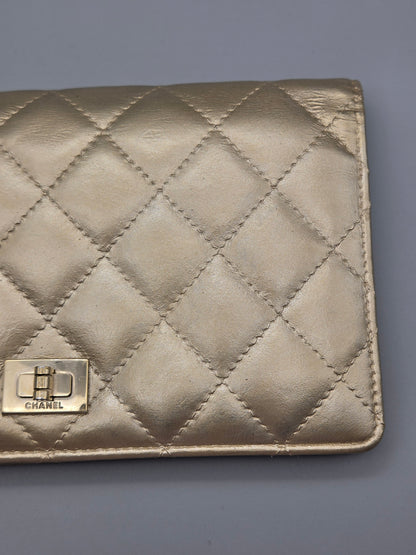 CHANEL Metallic Aged Calfskin Quilted 2.55 Reissue Yen Wallet