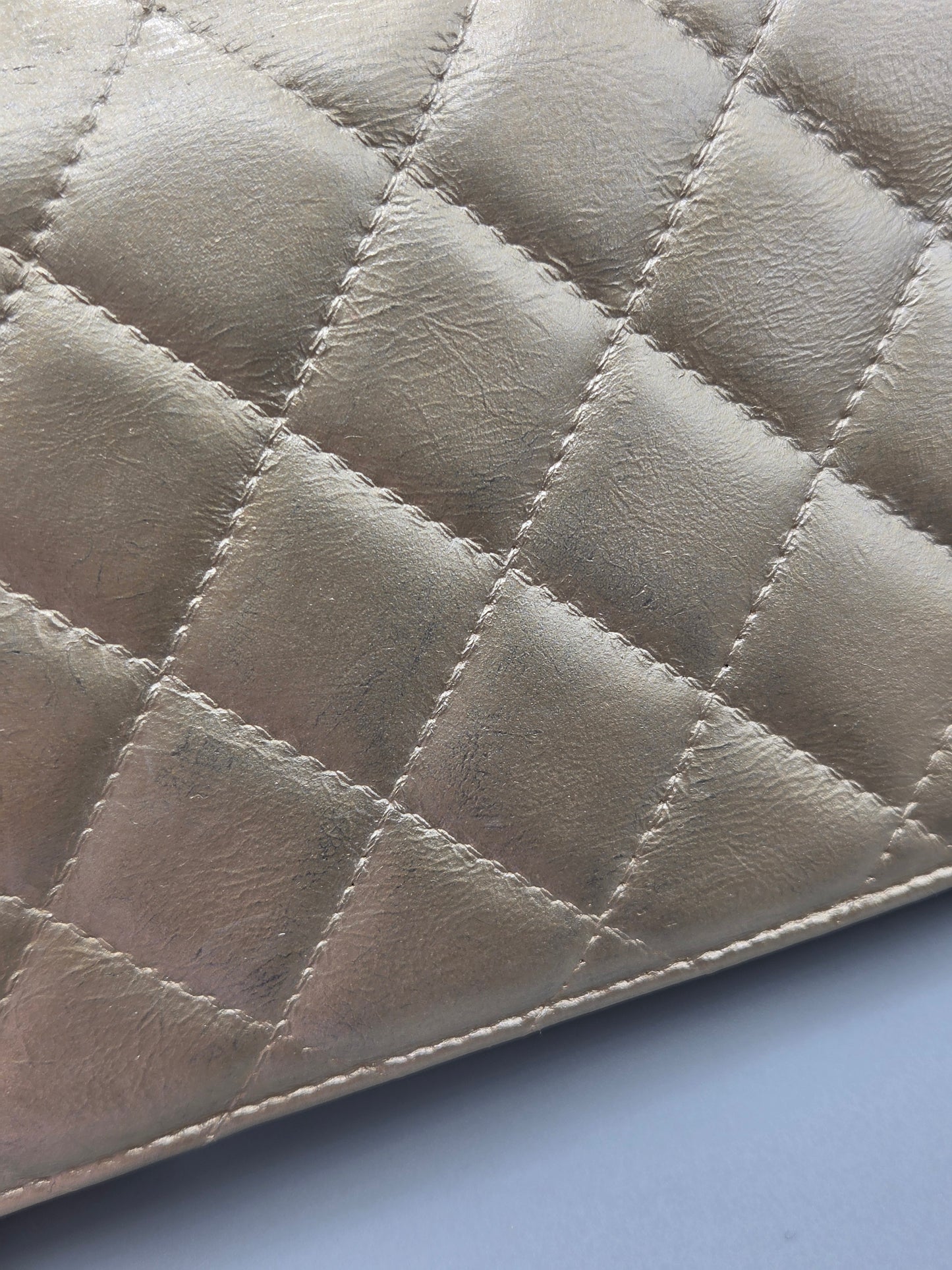 CHANEL Metallic Aged Calfskin Quilted 2.55 Reissue Yen Wallet