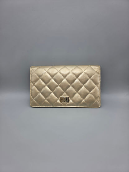 CHANEL Metallic Aged Calfskin Quilted 2.55 Reissue Yen Wallet