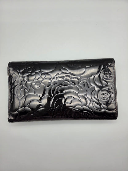 CHANEL Black Camellia Patent Leather Large Clutch Wallet