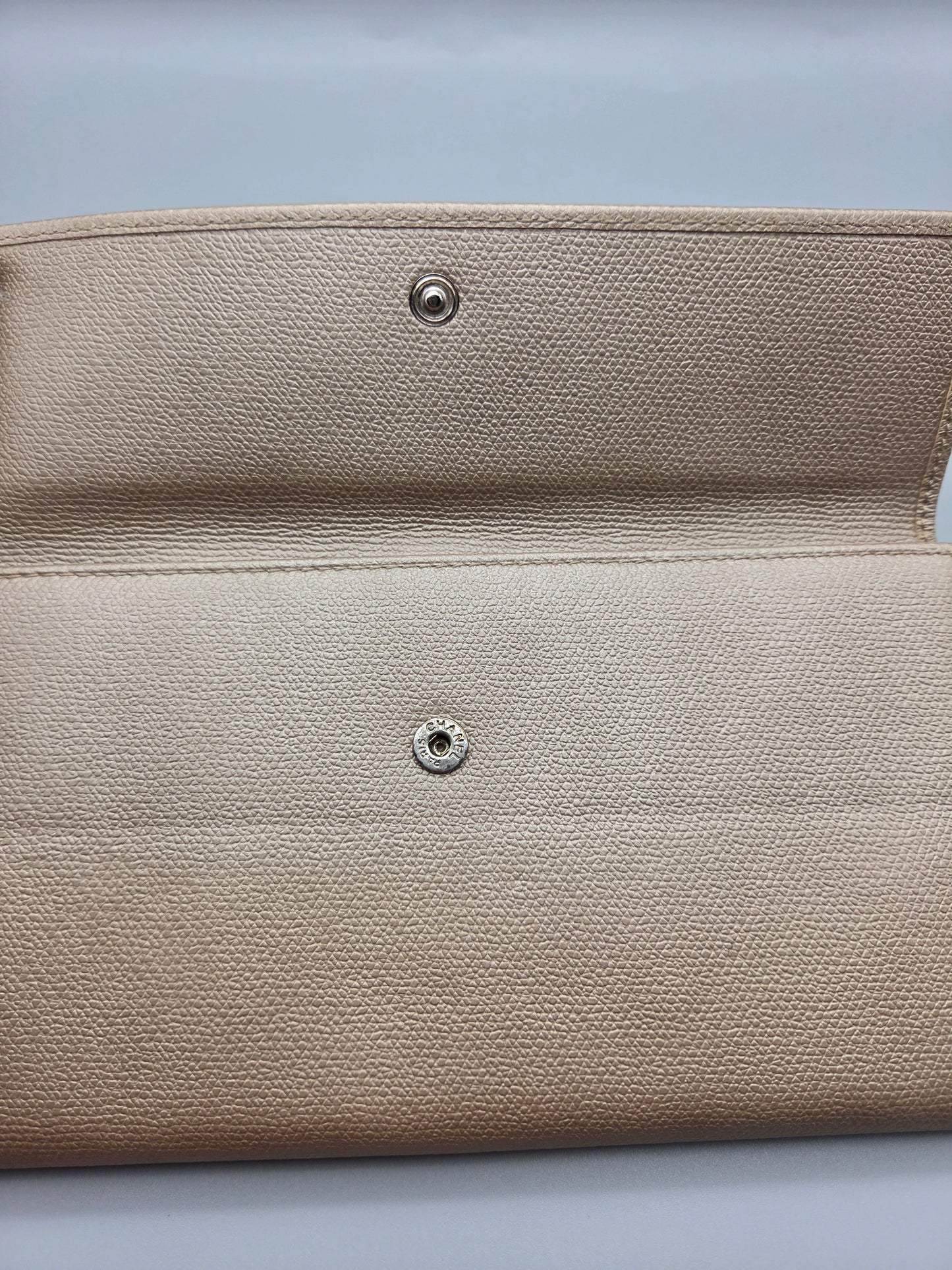 CHANEL Grained Calfskin CC Button Wallet