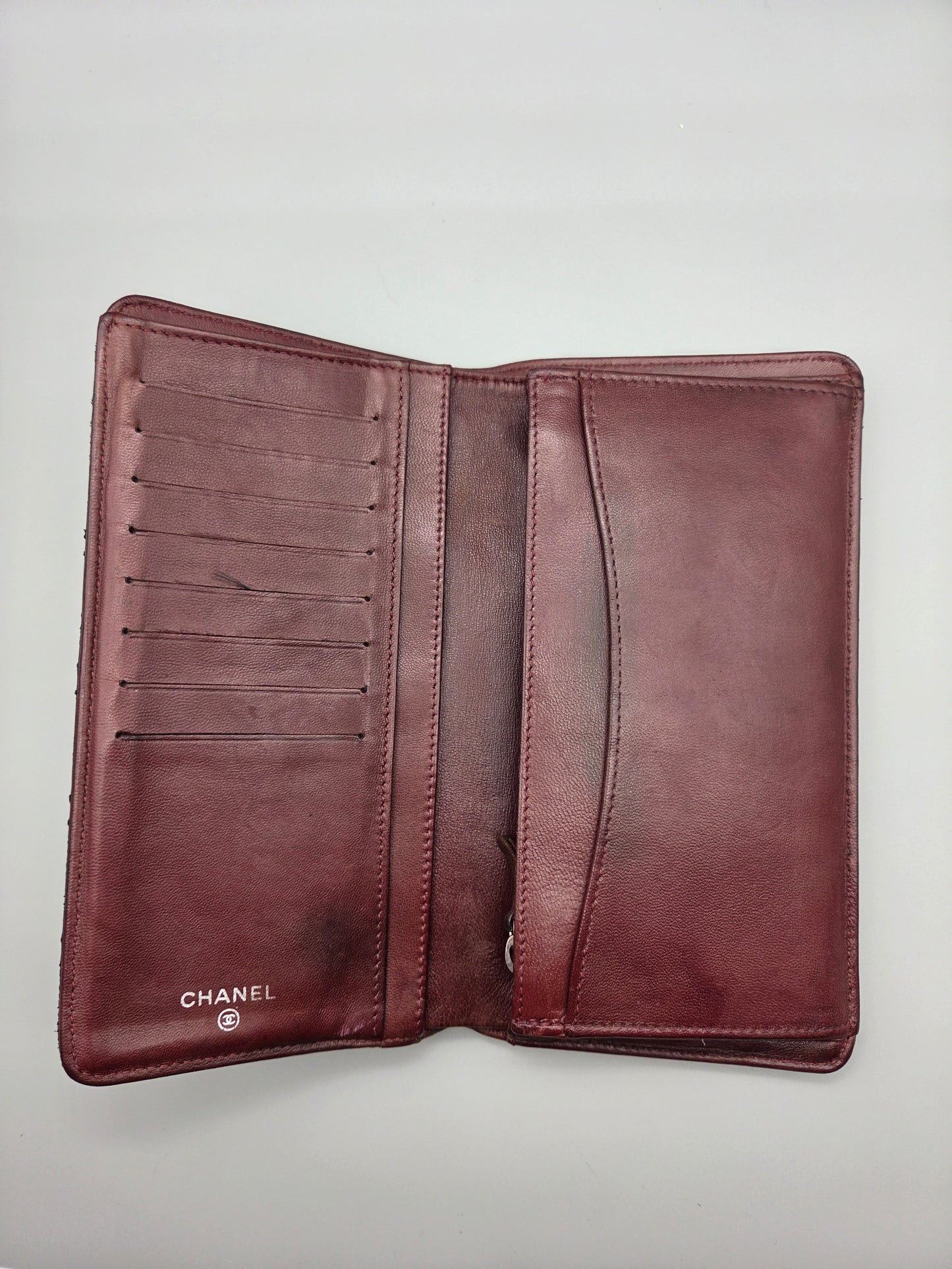 CHANEL Lambskin Quilted Yen Wallet in Black